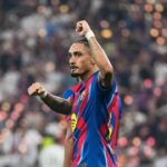 Raphinha Minta Maaf Soal Gestur ke Fans Atletico Madrid