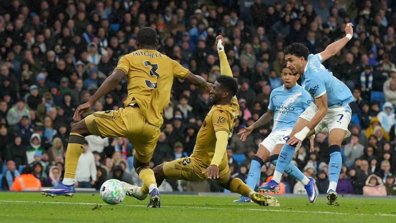 Man City Ogah Beri Jalan, Rebutan Gelar Liga Inggris Akan Sampai Tetes Keringat Terakhir!